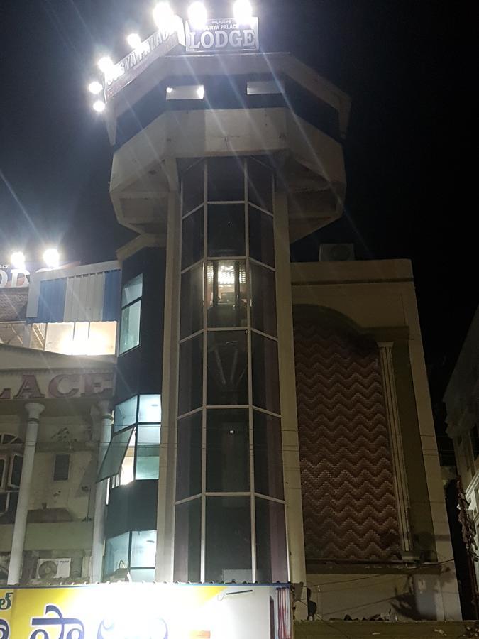 Hotel Surya Palace Kottagudem Eksteriør bilde